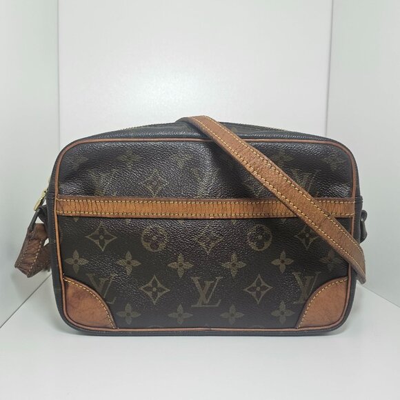Louis Vuitton Handbags - Louis Vuitton Monogram 23cm Trocadero Shoulder Bag